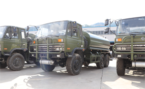 六驱越野消防车2102洒水车