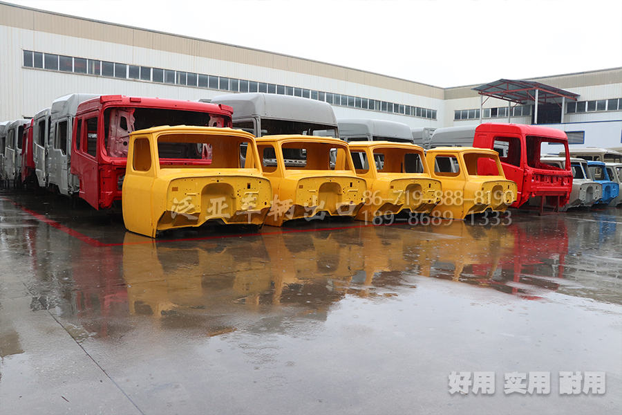 东风四驱六驱,东风越野卡车零部件,东风发动机,东风卡车车厢,东风变速箱,越野卡车大灯,东风EQ240,东风EQ245,东风EQ246运兵车,EQ2070运兵车,EQ2100,EQ2102,153驾驶室