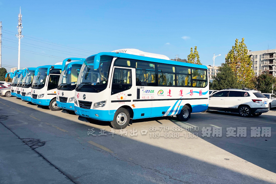 东风越野客车 东风四驱客车,东风13座客车 东风23座载人客车,东风4X4客车.东风运兵客车,东风工程救援客车,东风柴油客车,武警森林客车,东风客车出口,东风客车报价,东风4X4客车销售