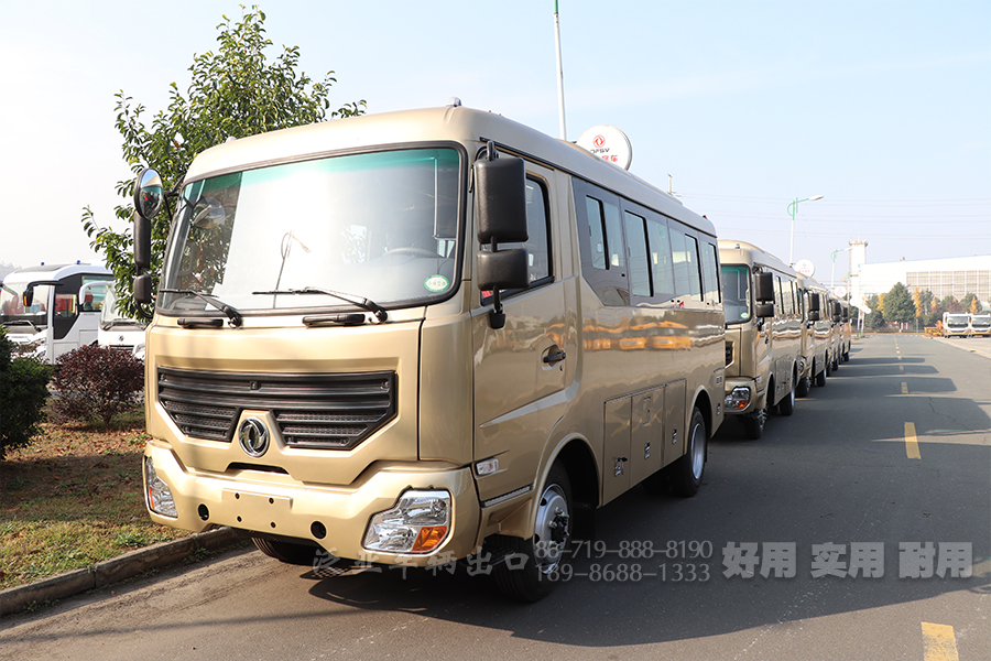 东风越野客车 东风四驱客车,东风13座客车 东风23座载人客车,东风4X4客车.东风运兵客车,东风工程救援客车,东风柴油客车,武警森林客车,东风客车出口,东风客车报价,东风4X4客车销售