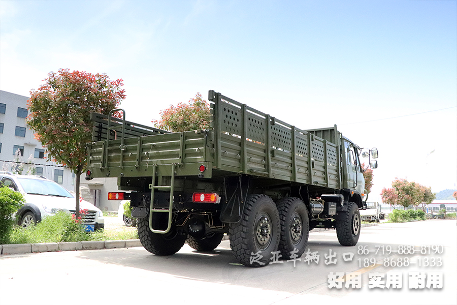 东风EQ246,东风六驱越野卡车,东风柴油卡车,东风六驱柴油车,东风卡车出口,东风EQ2102G,东风越野卡车配置,东风越野卡车参数,东风六驱卡车出口,东风EQ246出口
