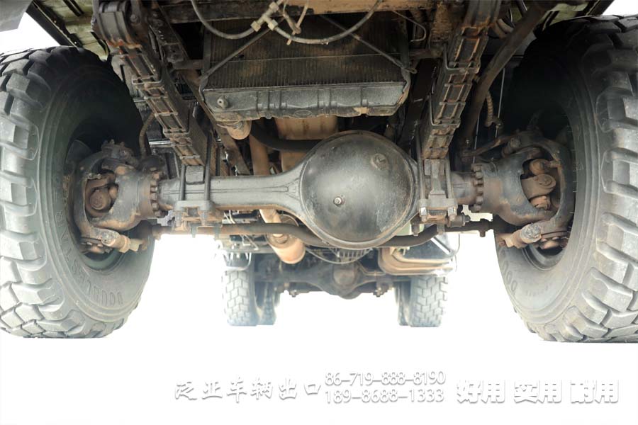 东风六驱越野卡车， 后援保障车，维修保障车，EQ2102,六驱越野车，东风六驱