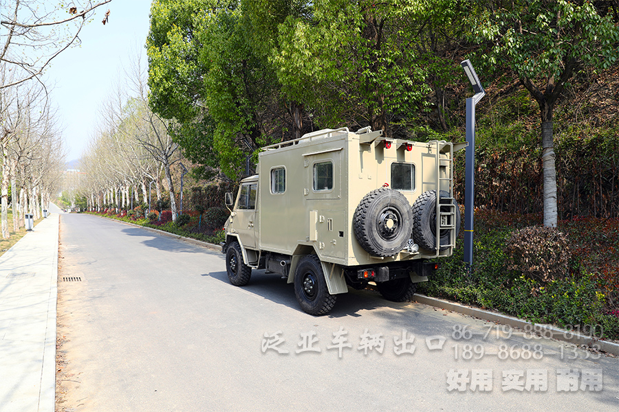 依维柯2046,越野型旅居房车,移动办公车,房车定制改装,户外办公室