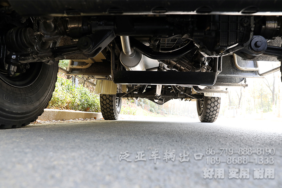 依维柯2046,越野型旅居房车,移动办公房车,房车定制改装,户外办公车