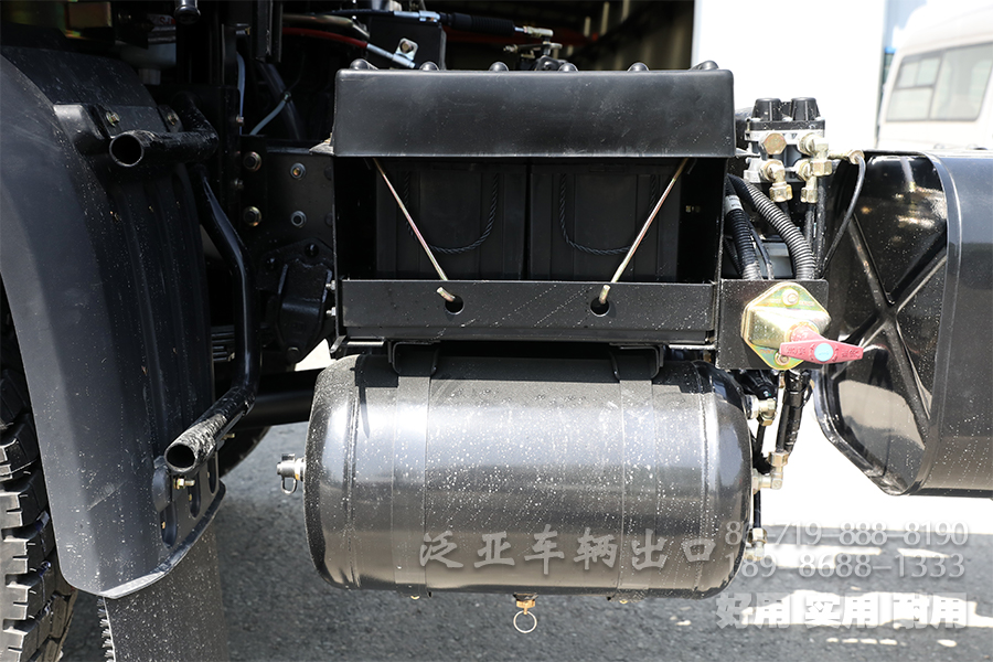 湖北越野专用车官网,湖北越野专用车有限公司官网,越野卡车定制,东风四驱六驱,东风军车改装,越野运兵车,森林消防车,四驱六驱越野车底盘,越野客车,越野卡车,专用车改装,工厂直销专用车、轻型越野卡车底盘、六驱卡车