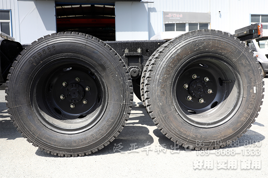 湖北越野专用车官网,湖北越野专用车有限公司官网,越野卡车定制,东风四驱六驱,东风军车改装,越野运兵车,森林消防车,四驱六驱越野车底盘,越野客车,越野卡车,专用车改装,工厂直销专用车、轻型越野卡车底盘、六驱卡车