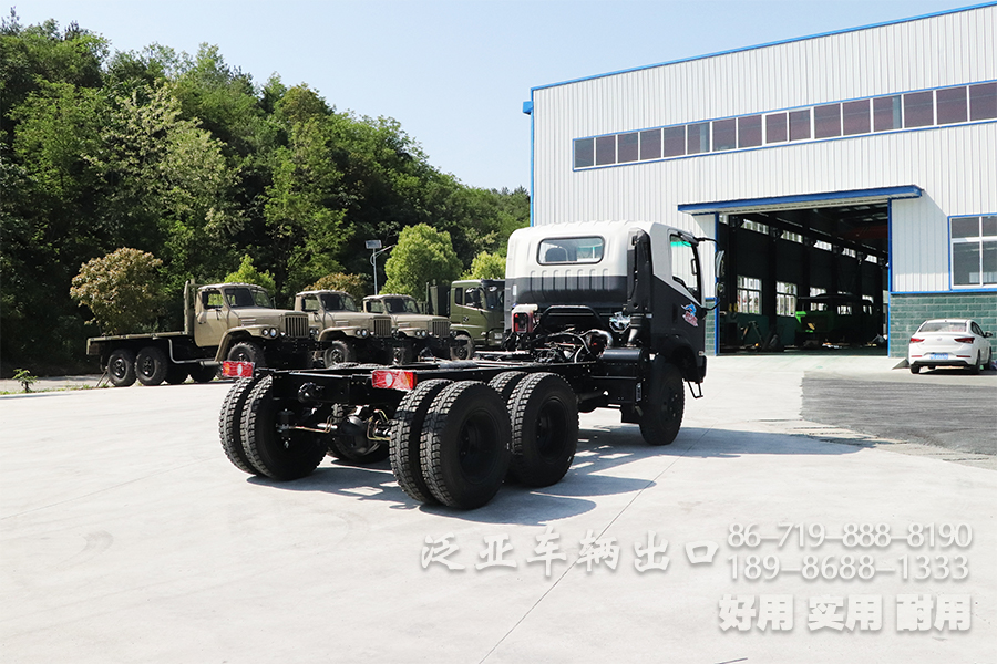 湖北越野专用车官网,湖北越野专用车有限公司官网,越野卡车定制,东风四驱六驱,东风军车改装,越野运兵车,森林消防车,四驱六驱越野车底盘,越野客车,越野卡车,专用车改装,工厂直销专用车、轻型越野卡车底盘、六驱卡车