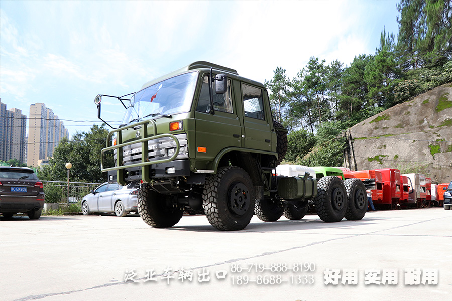 东风EQ2102NJ底盘,EQ2102NJ底盘,东风6*6底盘,6*6平头底盘,专用车底盘改装,六驱153双排底盘,双排军车底盘,153底盘,专用车底盘