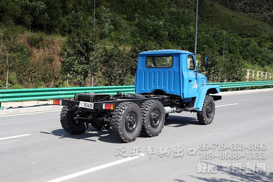 东风六驱经典款EQ2082越野底盘,EQ240,东风蓝卡车,尖头卡车,出口长头底盘,经典越野卡车
