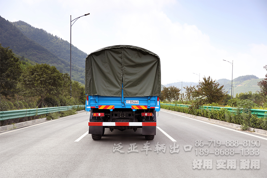 6×6重卡，6×6三桥车，三桥货运卡车，东风全驱，340马力重载卡车，5.5米长途货车