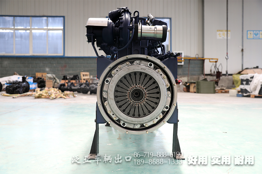 <strong>潍柴350马力发动机：东风四驱六驱卡车行业领先的动力源</strong>