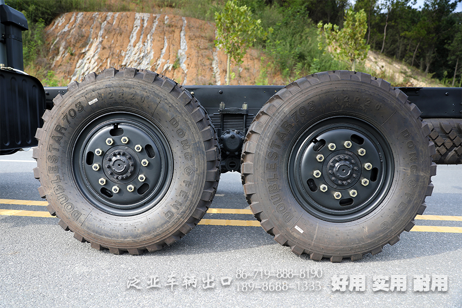 东风EQ2100底盘,东风6×6底盘,长头EQ2100底盘,六驱越野底盘,6×6尖头底盘,140底盘,运兵卡车,底盘出口,长头卡车,210马力卡车,卡车专用改装