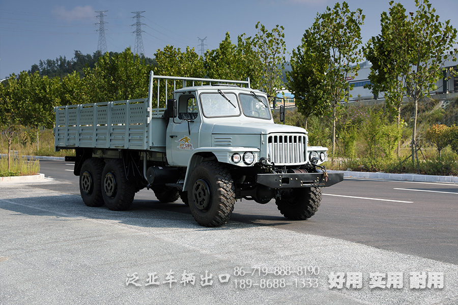 东风EQ2100,东风全驱越野卡车,长头EQ2100,六驱越野运兵车,6*6尖头载货汽车,六驱载货汽车,运兵卡车,长头卡车,210马力卡车,越野运兵车