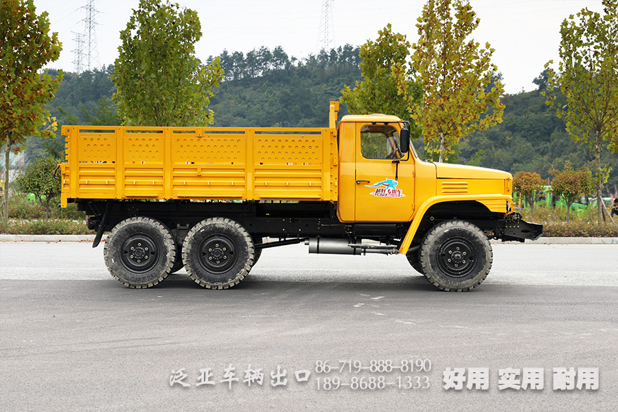 东风6X6,EQ2082,EQ240,6X6长头卡车,双玻璃柴油卡车,四吨民用卡车,尖头越野运兵车,25Y