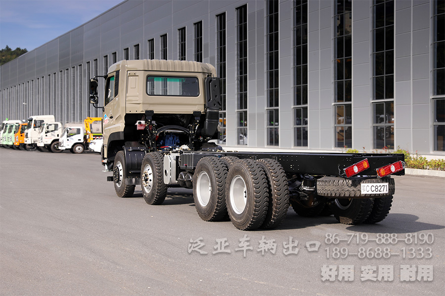 东风8X4,8X4平板,平板底盘,东风10米平板,东风10米底盘,30吨专用车底盘,30吨底盘,专用车底盘改装