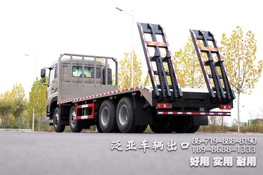 东风8X4,8X4平板,平板底盘,东风10米平板,东风10米底盘,30吨专用车底盘,30吨底盘,专用车底盘改装