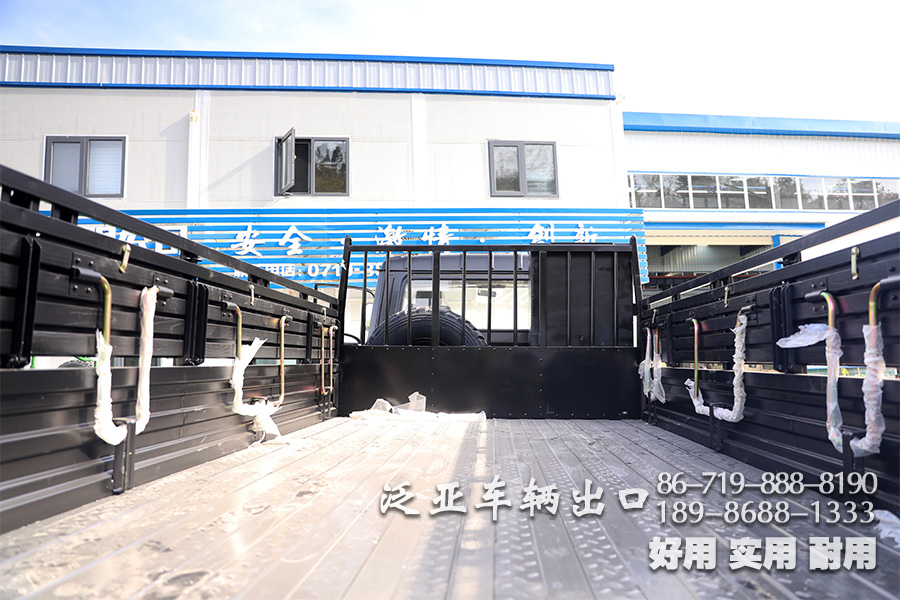 东风六驱一排半驾驶室,EQ2102N,越野底盘,专用车底盘,东风6*6,东风平头底盘,153双排驾驶室,军车底盘,153双排底盘