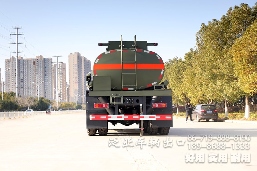 东风6x4、东风6x6、油罐车、加油车、罐式加油车、东风6x4越野油罐车、平头卧铺加油车