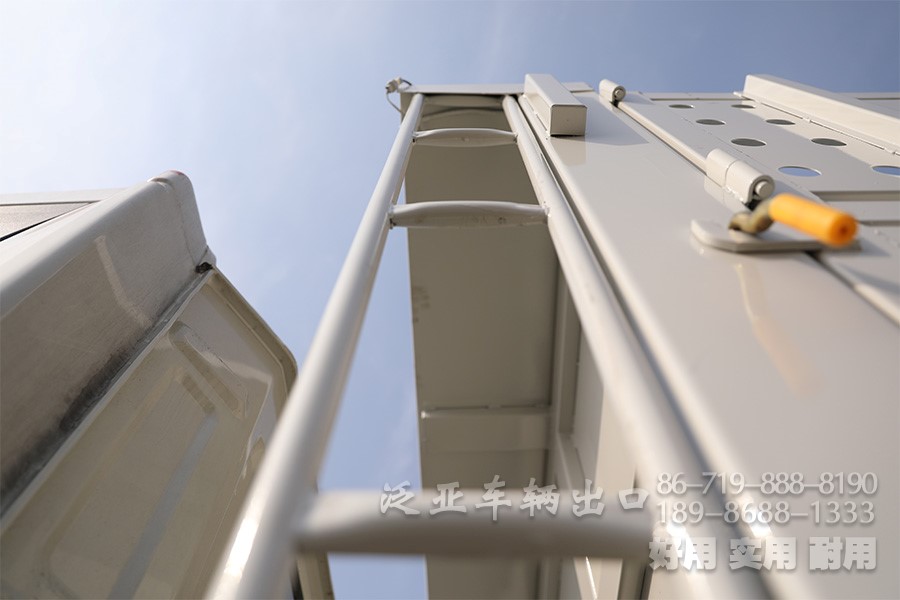 东风13吨自卸车，四驱自卸卡车，4x4自卸车，货箱加高型自卸车，越野自卸卡车，两桥矿用自卸车，自卸车出口，自卸车销售